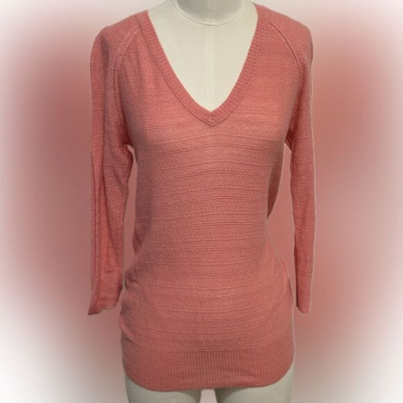 American Eagle Outfitters Women's Coral Color V-Neck Sweater, Size Medium - Picture 1 of 6